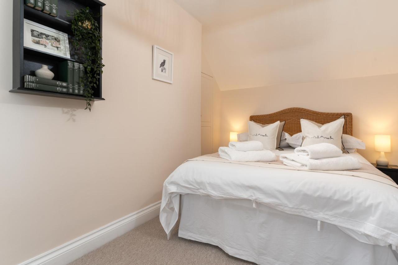Stylish Two Bedroom Cottage - In Town Centre St Ives Екстериор снимка