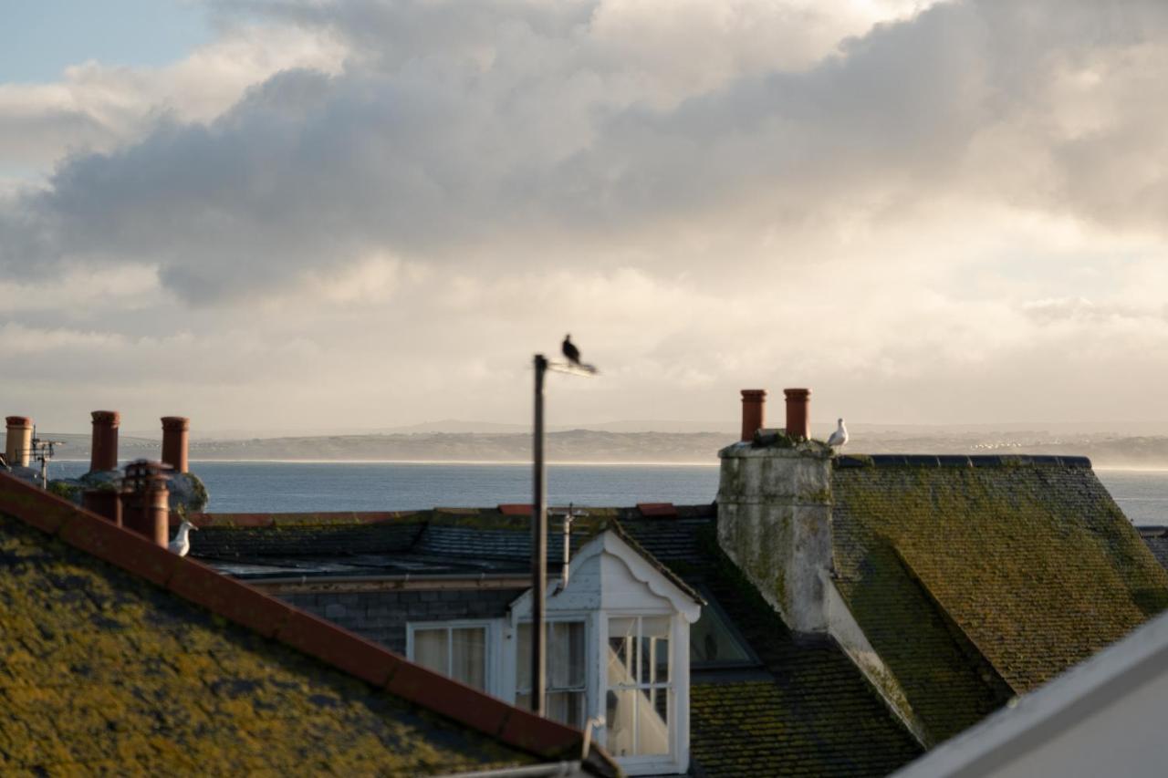 Stylish Two Bedroom Cottage - In Town Centre St Ives Екстериор снимка